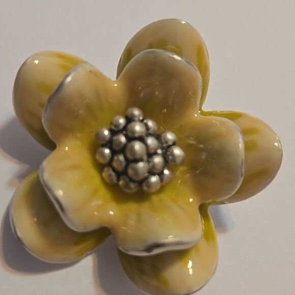 VINTAGE RARE--ENAMEL  BROOCH Lot Yellow - Picture 3 of 9